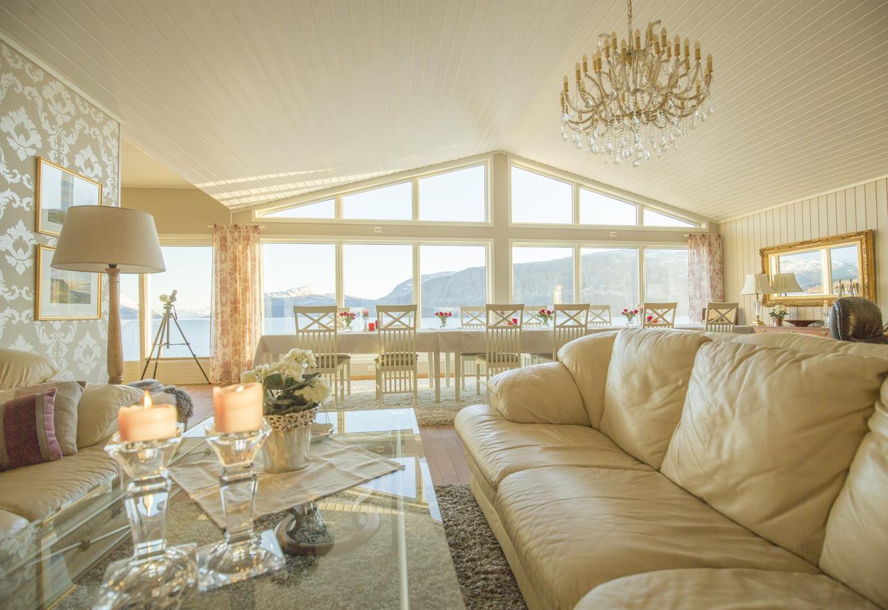 Uløybukta Arctic Panorama Lodge מראה חיצוני תמונה